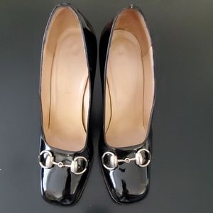 Gucci horsebit patent leather stacked heel pumps